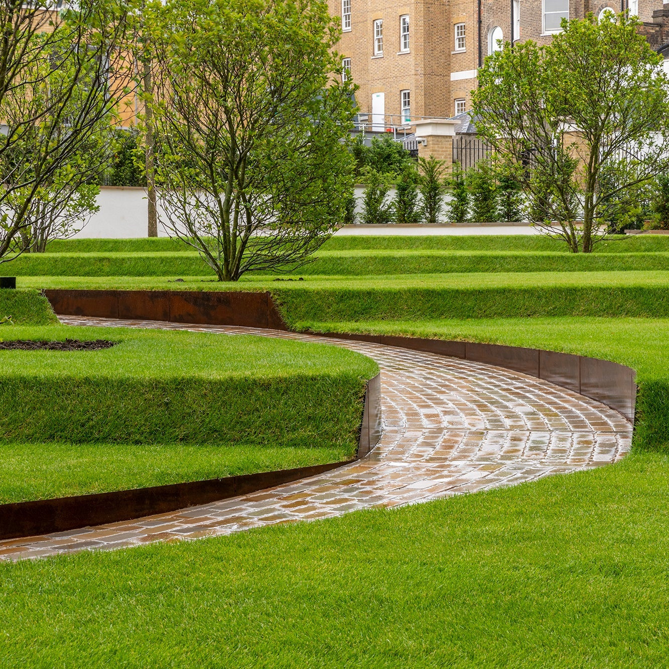 Contour Raised Bed System - Edge height 200mm [Bundle] GardenEdgingOnline.com